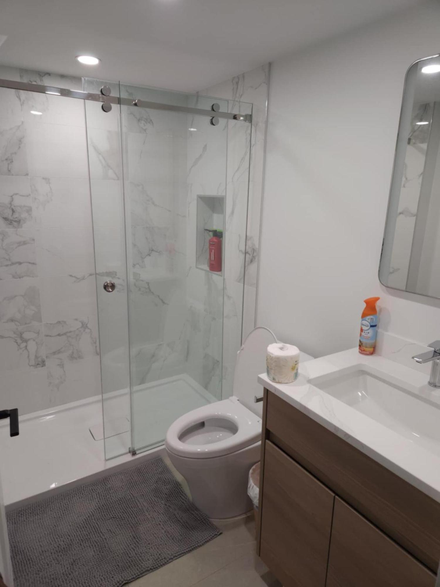 Signature Elegant Private Entrance Condo 1Br Haven Ванкувър Екстериор снимка