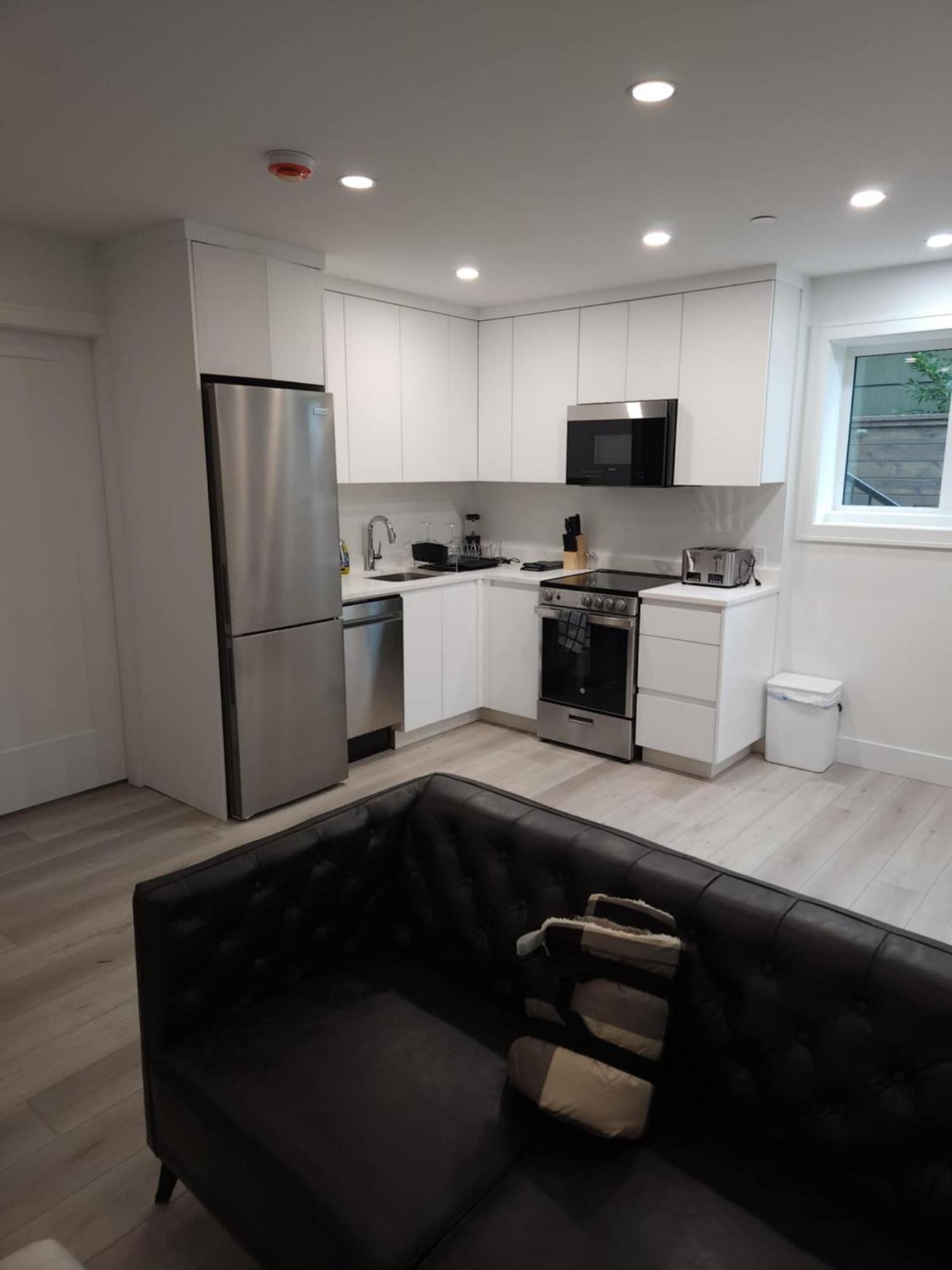 Signature Elegant Private Entrance Condo 1Br Haven Ванкувър Екстериор снимка